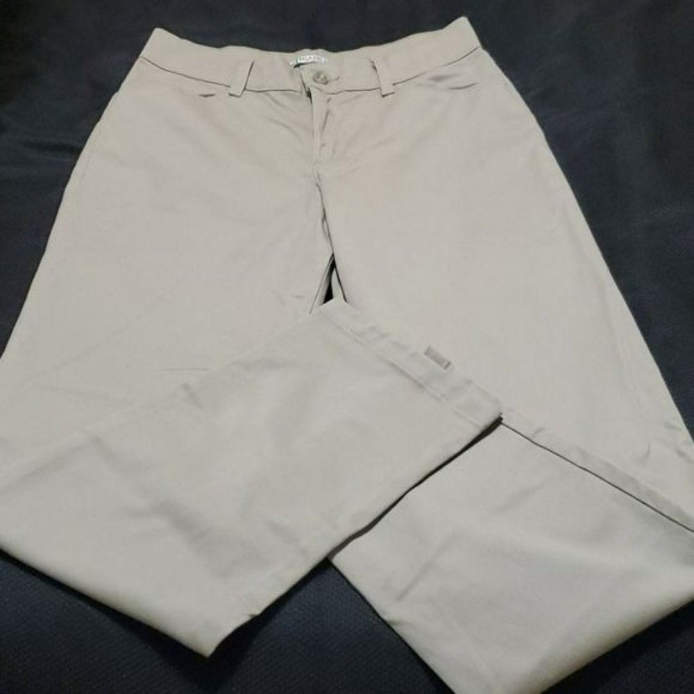 LEE RELAXED FIT KHAKIS,  WOMANS SIZE 10 LONG GUC